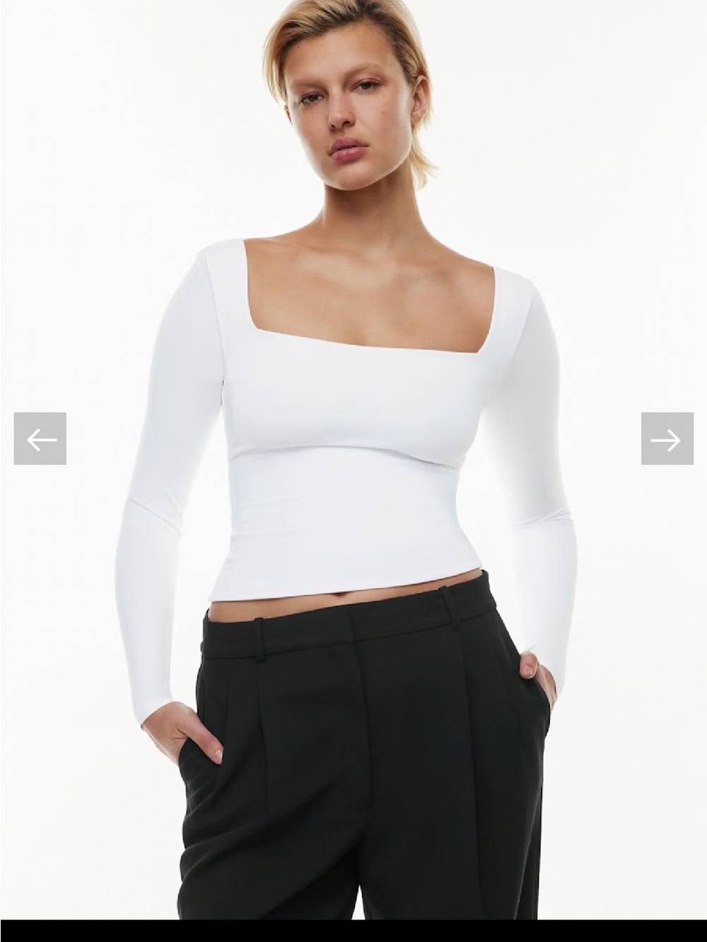 ritzia
Original Contour Squareneck Longsleeve